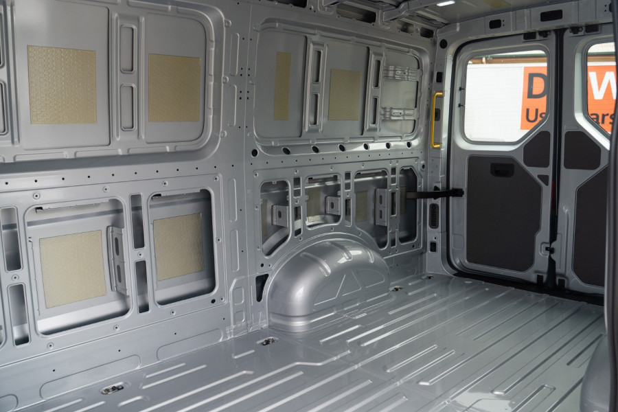 2019 MY20 Volkswagen Crafter SY1 35 Van MWB Van Image 13