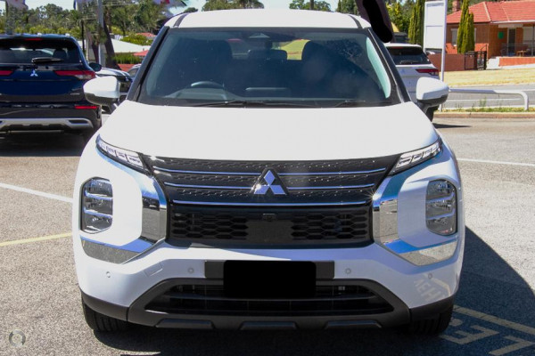 2024 Mitsubishi Outlander ZM ES SUV