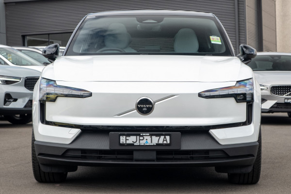 2024 Volvo EX30  Twin Motor Performance Ultra SUV Image 4