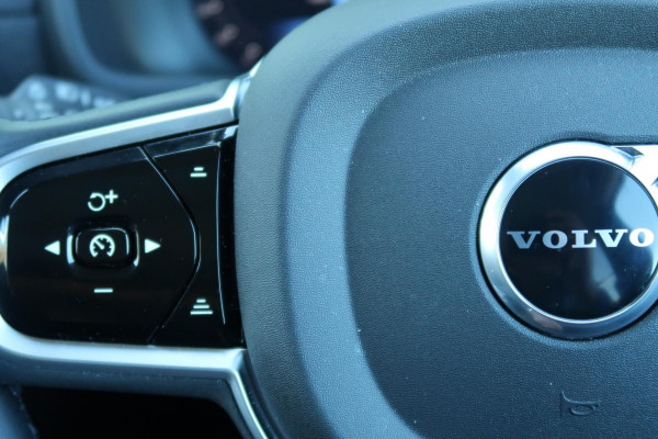 2025 Volvo XC90 L Series Ultra B5 Bright SUV Image 25