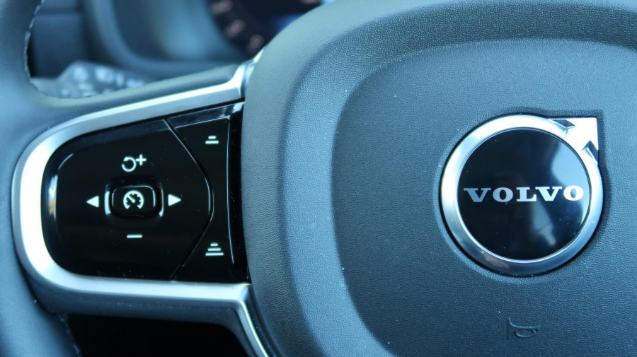2025 Volvo XC90 L Series Ultra B5 Bright SUV Image 25