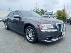 2015 MY14 Chrysler 300 LX C Sedan