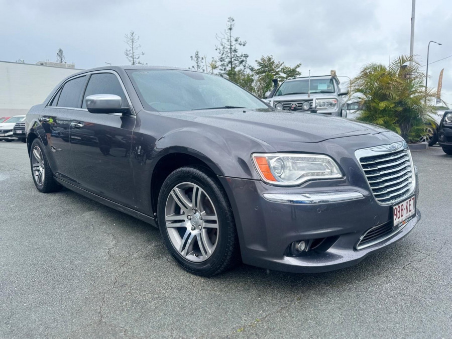 2015 MY14 Chrysler 300 LX C Sedan Image 6