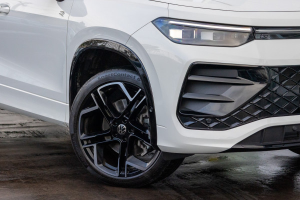 2025 Volkswagen Tayron R4 195TSI R-Line SUV Image 6