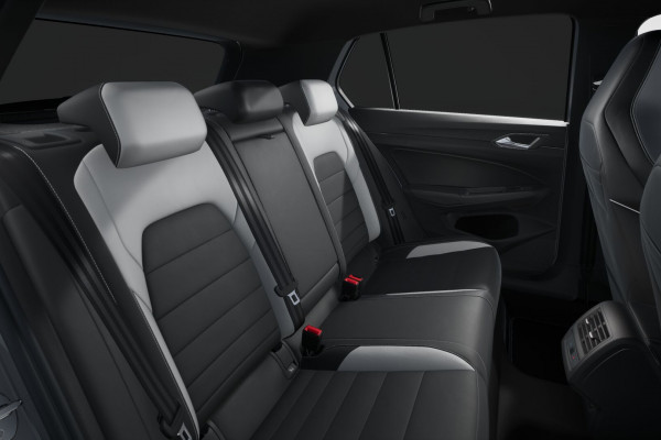 2026 Volkswagen Golf 8.5 110TSI R-Line Hatch