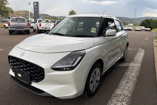 2025 Suzuki Swift Hybrid Hybrid SUV Image 5