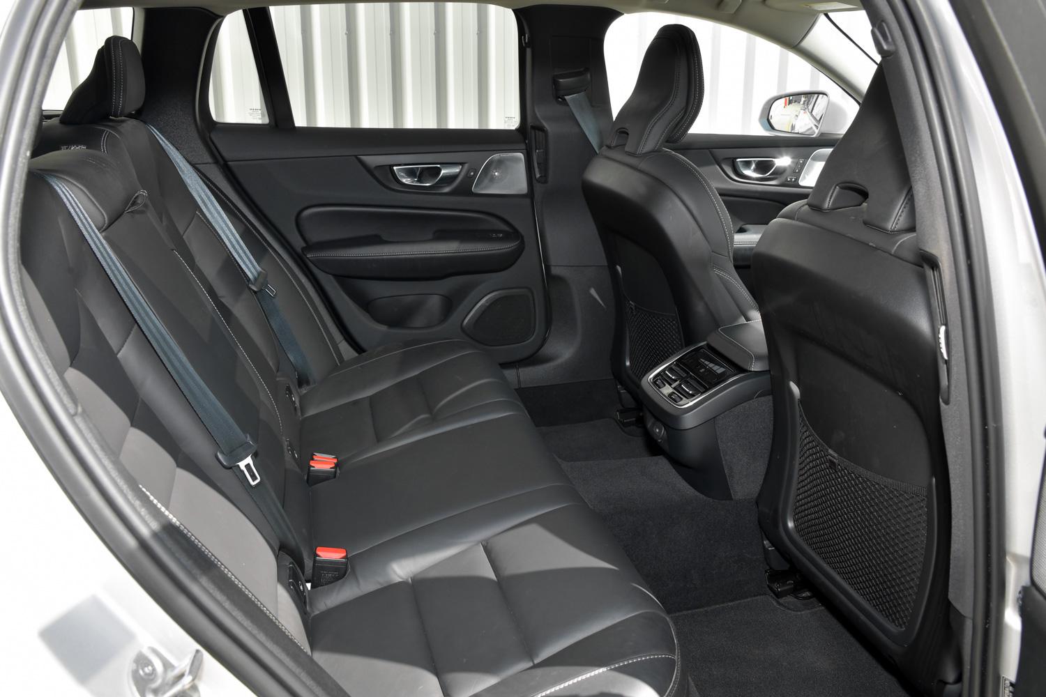 Used 2022 Volvo V60 Cross Country B5 U717749 Volvo Cars Waverley, VIC