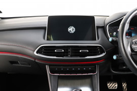 2025 MG HS PHEV Essence SUV