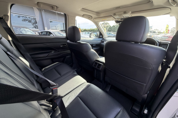 2019 MY20 Mitsubishi Outlander ZL Exceed SUV Image 16
