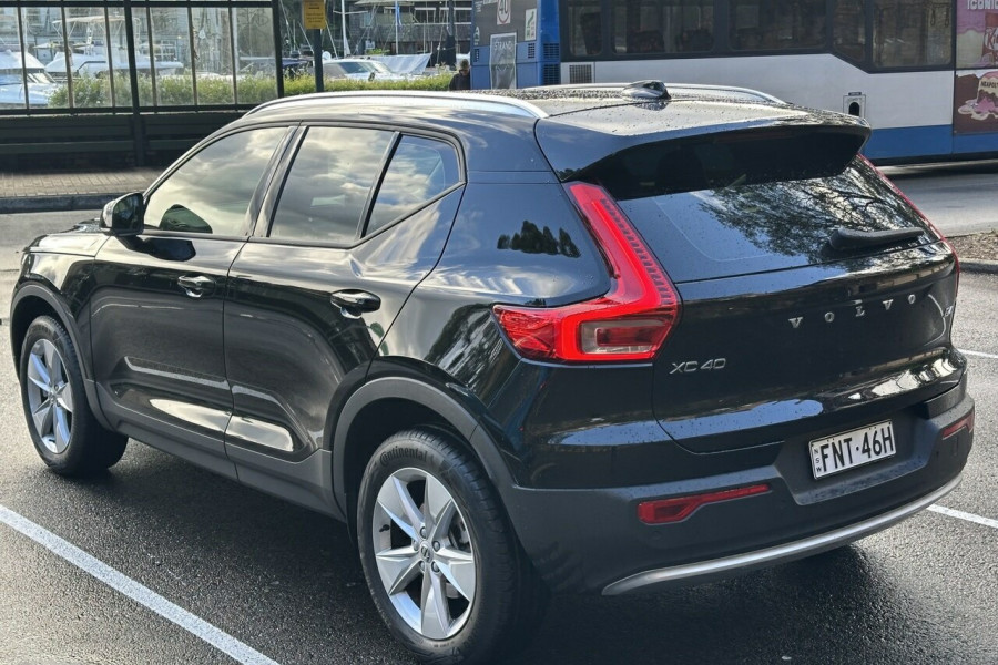 2025 Volvo XC40 XZ Plus B4 SUV Image 10