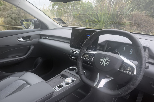 2026 MG MGS5 EV ZS3EM Essence 49 SUV Image 6
