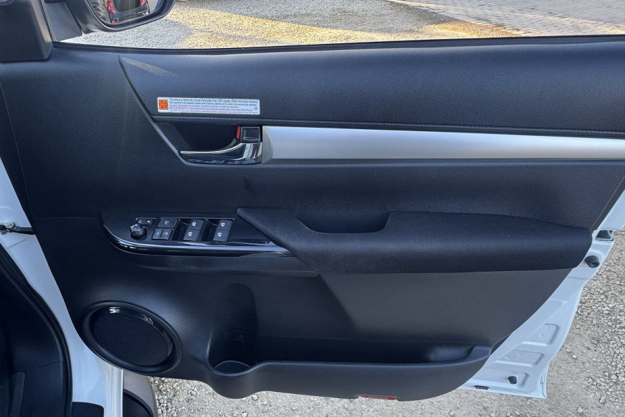 2022 Toyota HiLux GUN126R SR5 Ute Image 2