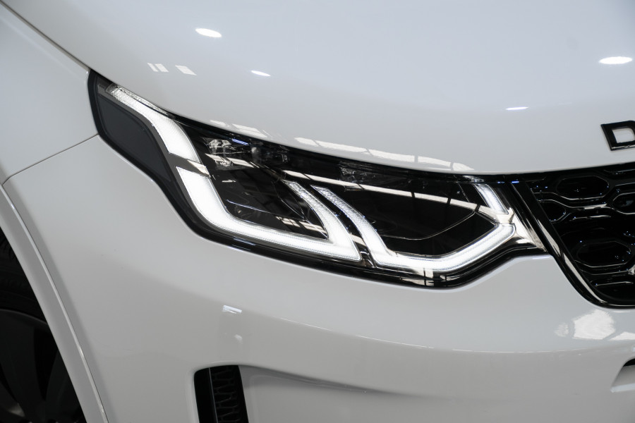 2020 Land Rover Discovery Sport SE SUV Image 2