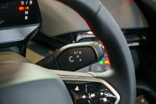2025 Volkswagen ID. 5 E2 GTX SUV Image 13