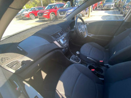 2018 Hyundai Accent RB6 Sport Hatch image 21