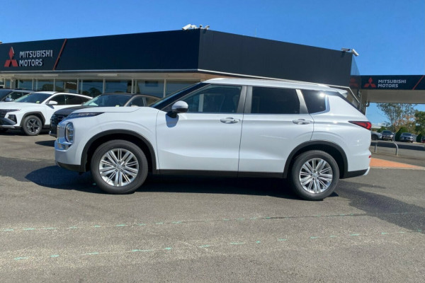 2024 Mitsubishi Outlander ZM LS SUV