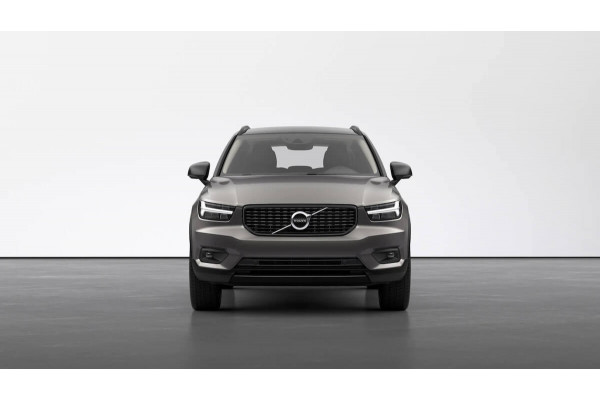 2022 Volvo XC40  T5 R-Design Suv Image 5