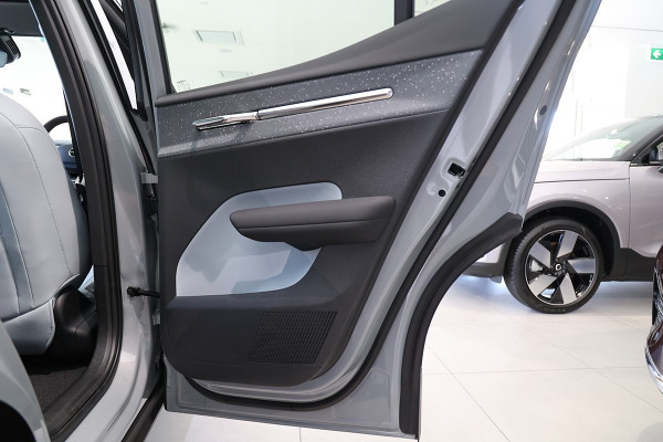 2024 MY25 Volvo EX30  Single Motor Extended Range Ultra SUV Image 17