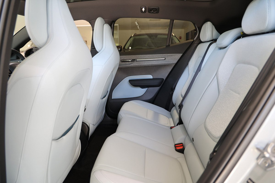2024 MY25 Volvo EX30  Single Motor Extended Range Ultra SUV Image 20