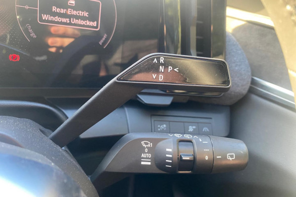 2024 Renault Megane E-Tech XCB Techno EV60 Hatch Image 18