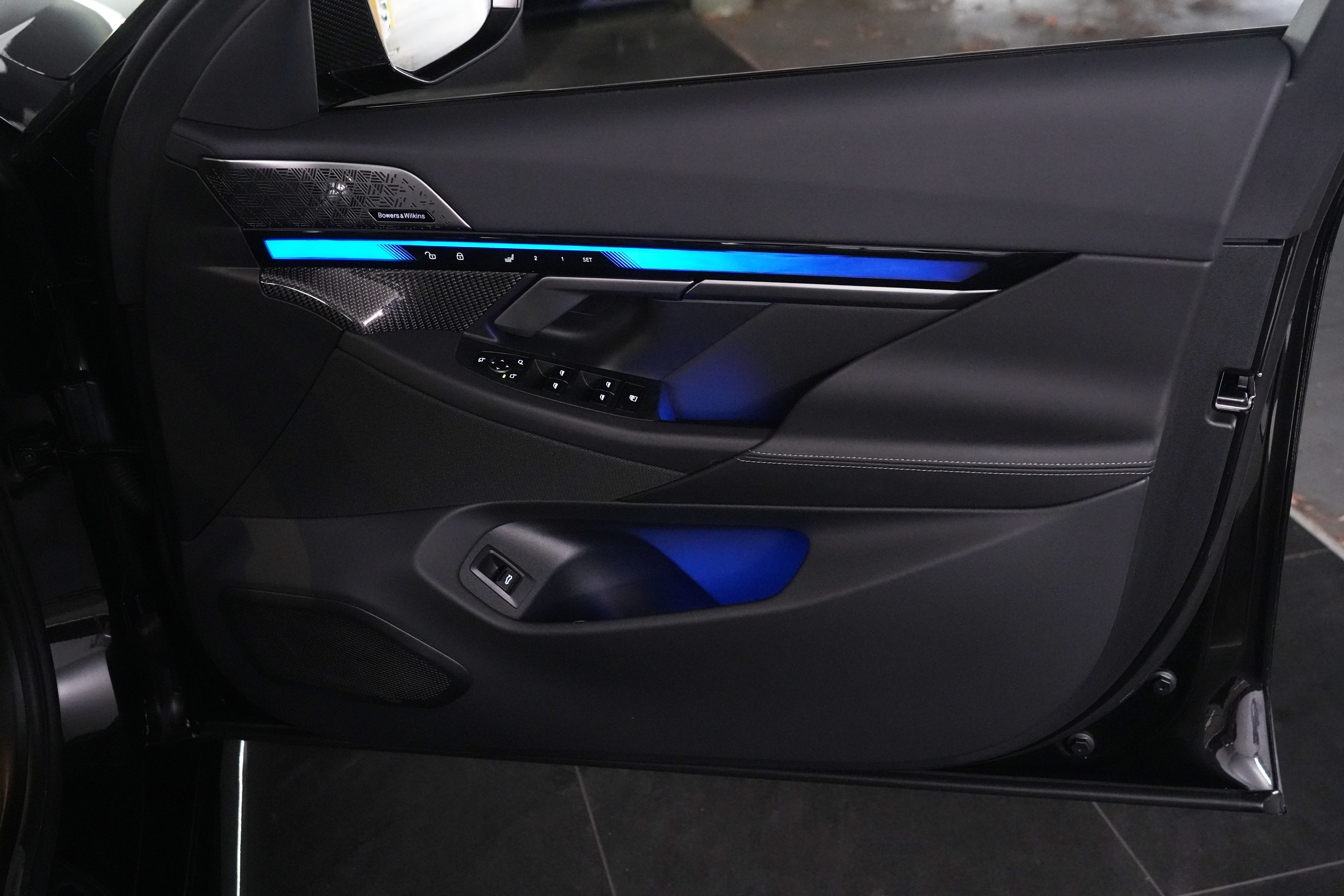 2025 BMW M5 Touring SUV Image 54