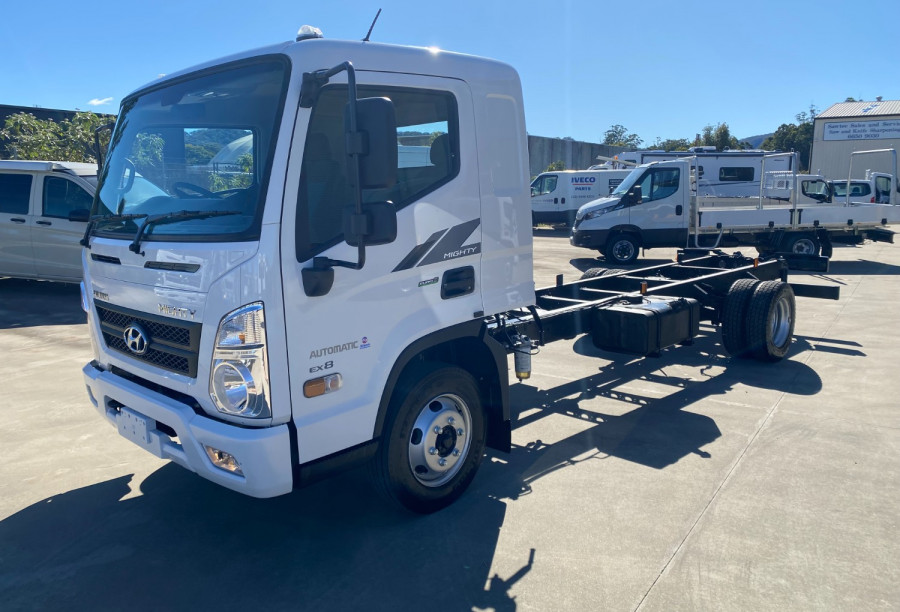 2022 Hyundai Ex8 Mighty Cab chassis