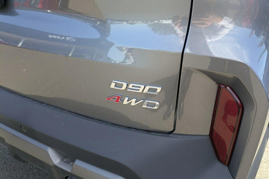 2024 MY25 LDV D90 SV9A Executive SUV Image 11