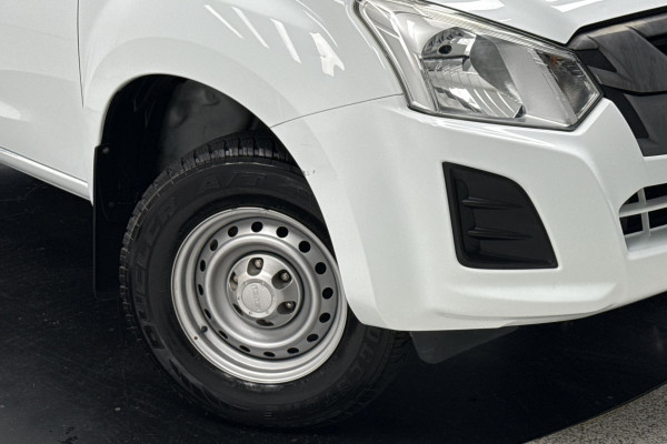 2017 Isuzu D-MAX TF SX Cab Chassis Image 2