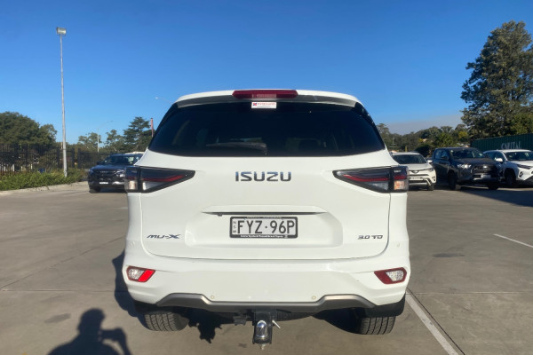 2021 Isuzu MU-X RJ LS-T SUV Image 6