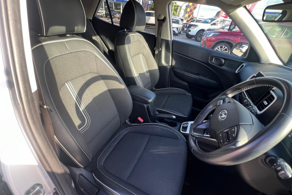 2023 Hyundai Venue QX.V5 Active SUV Image 14