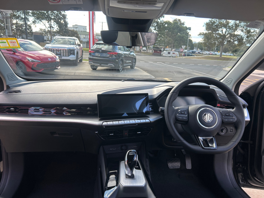 2025 MG MG5 MG5DCTESSE25 Essence Sedan Image 8