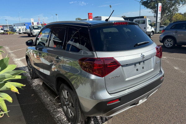 2024 Suzuki Vitara Wagon Image 6