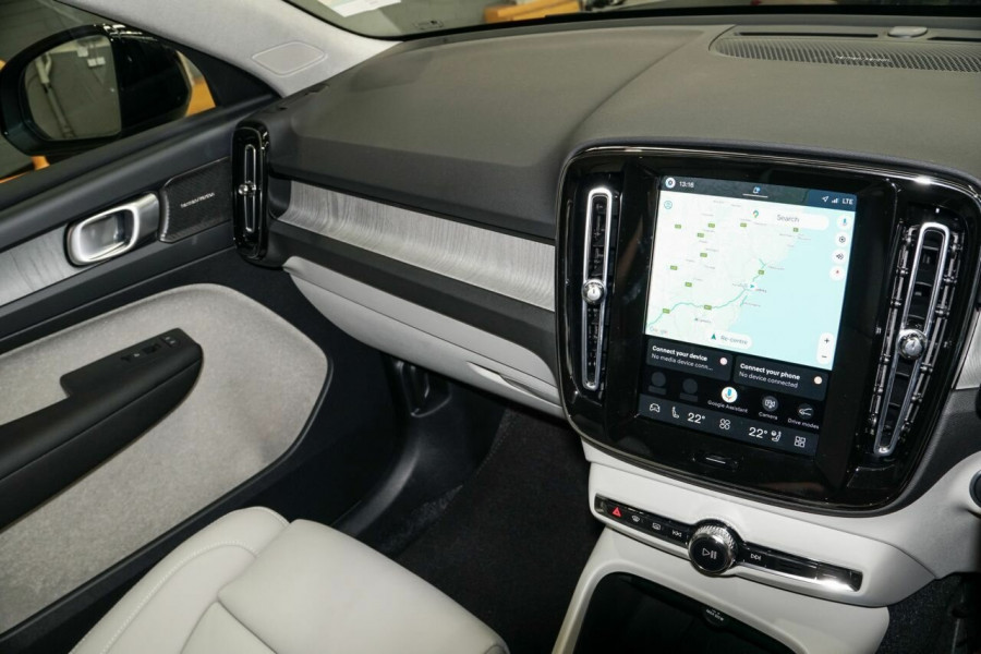 2025 MY26 Volvo XC40 XZ Plus B4 SUV Image 10