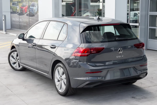 2026 Volkswagen Golf 8.5 110TSI Life Hatch Image 2