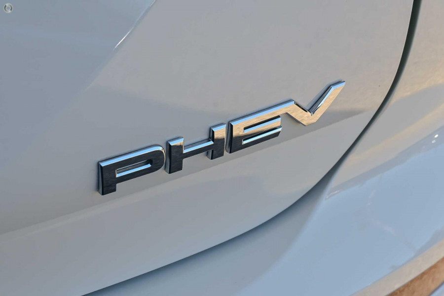 2025 MY24 Mitsubishi Outlander ZM PHEV ES SUV Image 13