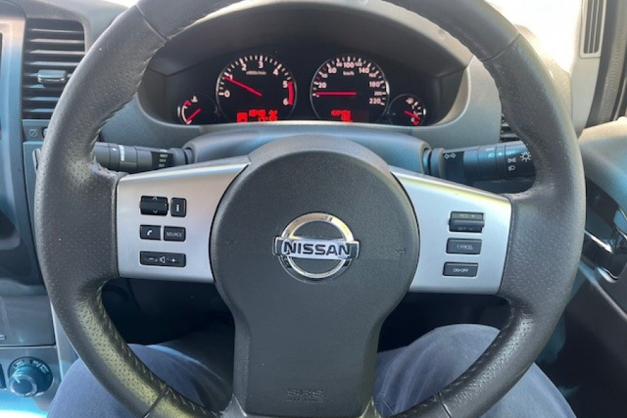 2013 Nissan Navara D40 Series 5 ST-X 550 4x4 D/C Pickup Ute Image 17
