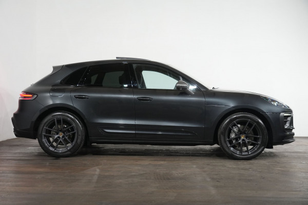 2023 Porsche Macan T SUV Image 4