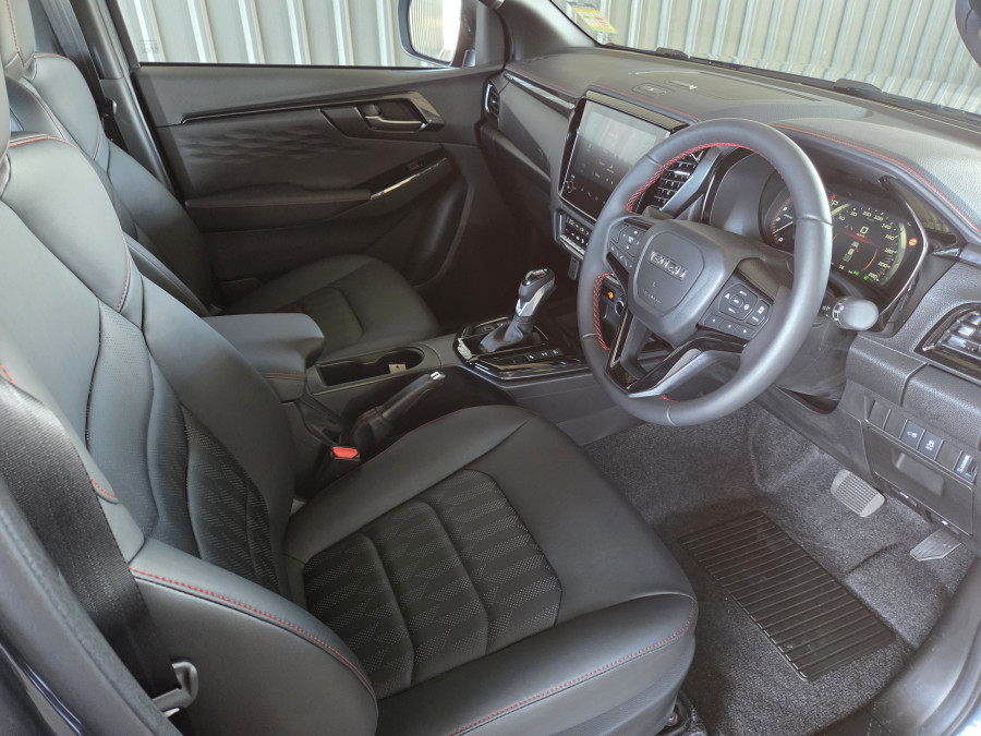 2026 Isuzu D-MAX RG X-TERRAIN Ute Image 9