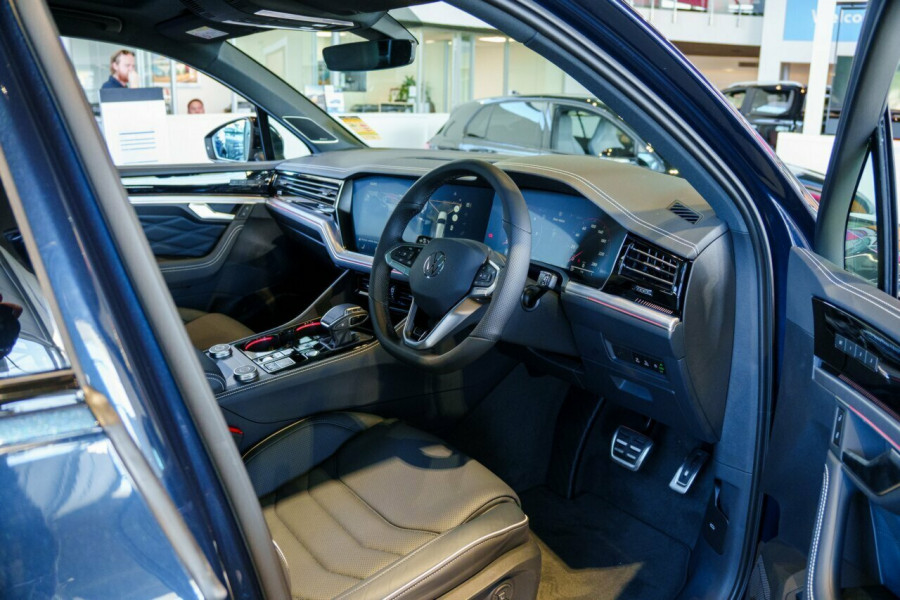 2026 Volkswagen Touareg RC 210TDI Wolfsburg Edition SUV Image 18