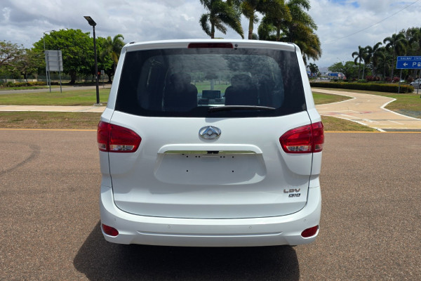2026 MY25 LDV G10 SV7C + Van Image 13