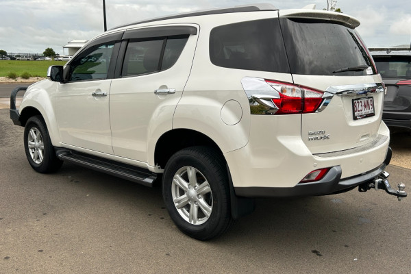 2016 MY15 Isuzu MU-X LS-T SUV Image 5
