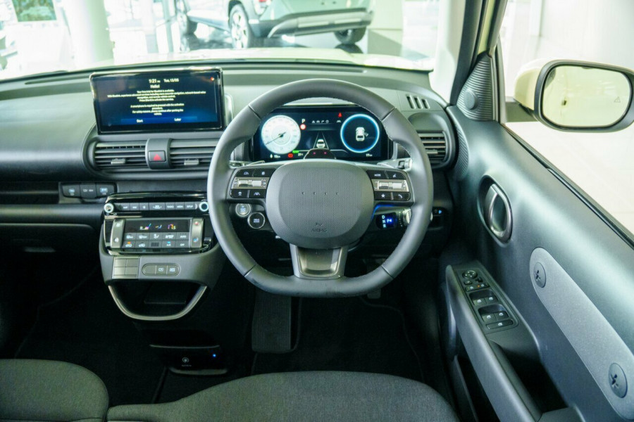 2025 Hyundai INSTER AX.V1 Cross SUV Image 10