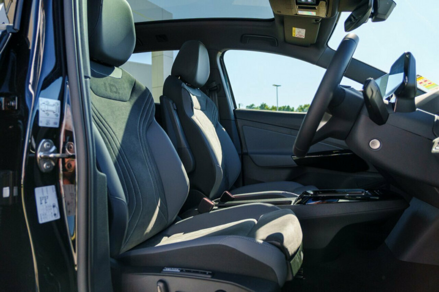 2026 MY27 Volkswagen ID. 4 E2 Pro SUV Image 18
