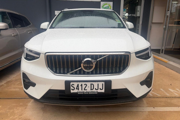 2025 MY26 Volvo XC40 XZ Plus B4 SUV Image 2