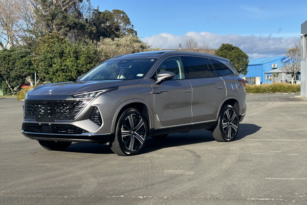 2026 MY25 MG QS IS31 Essence SUV Image 6
