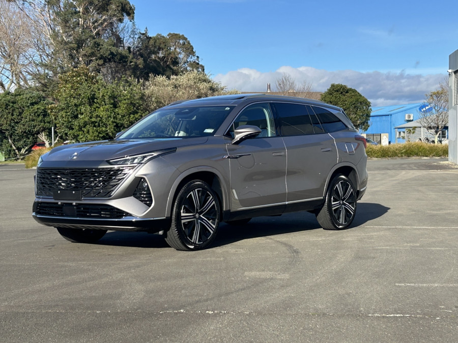 2026 MY25 MG QS IS31 Essence SUV Image 6
