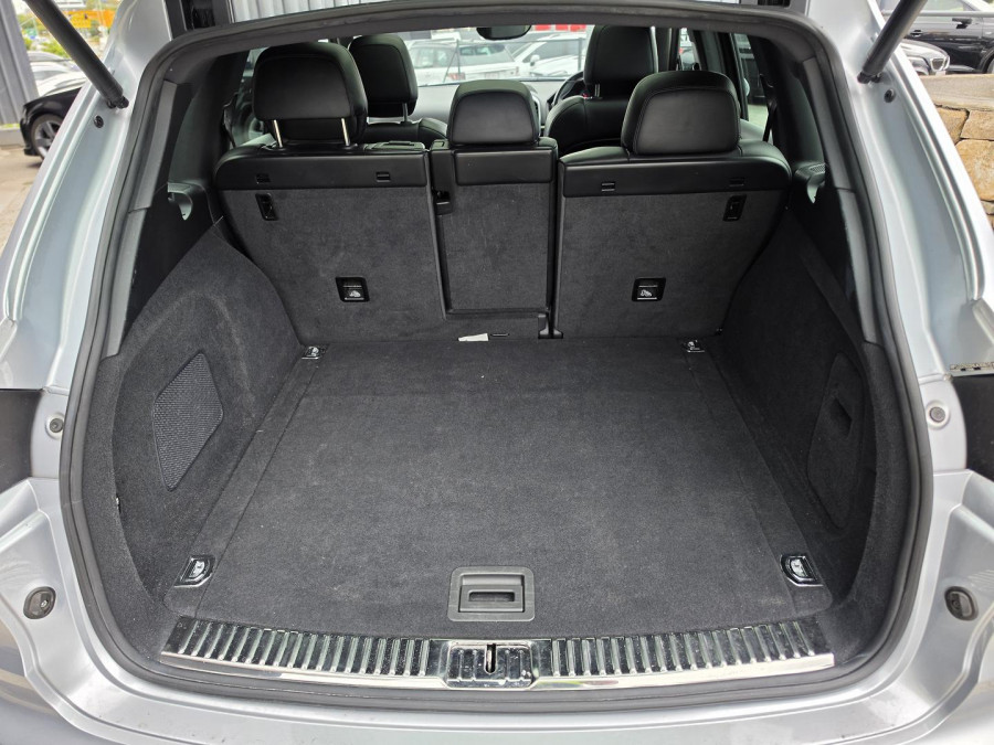 2016 MY17 Porsche Cayenne 92A Platinum Edition SUV Image 23