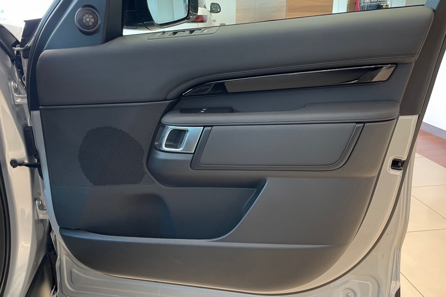 2024 Land Rover Discovery Series 5 S SUV Image 15