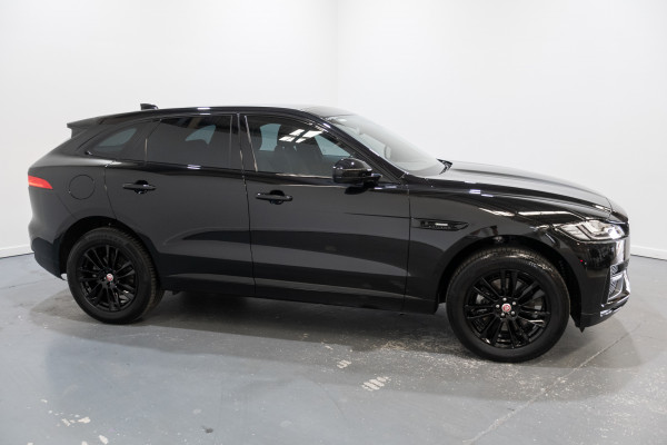 2019 Jaguar F-PACE 25t R-Sport SUV image 7