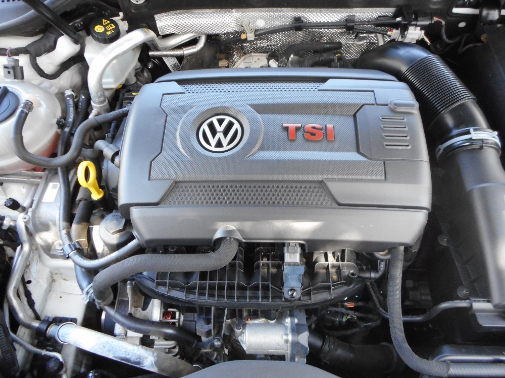 2015 Volkswagen Golf 7 GTI Hatch Image 25